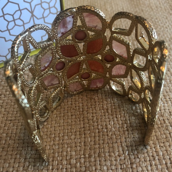 NOT FOR SALE. Almost vintage gold, pink and peach stone/glass cuff. - Picture 5 of 7
